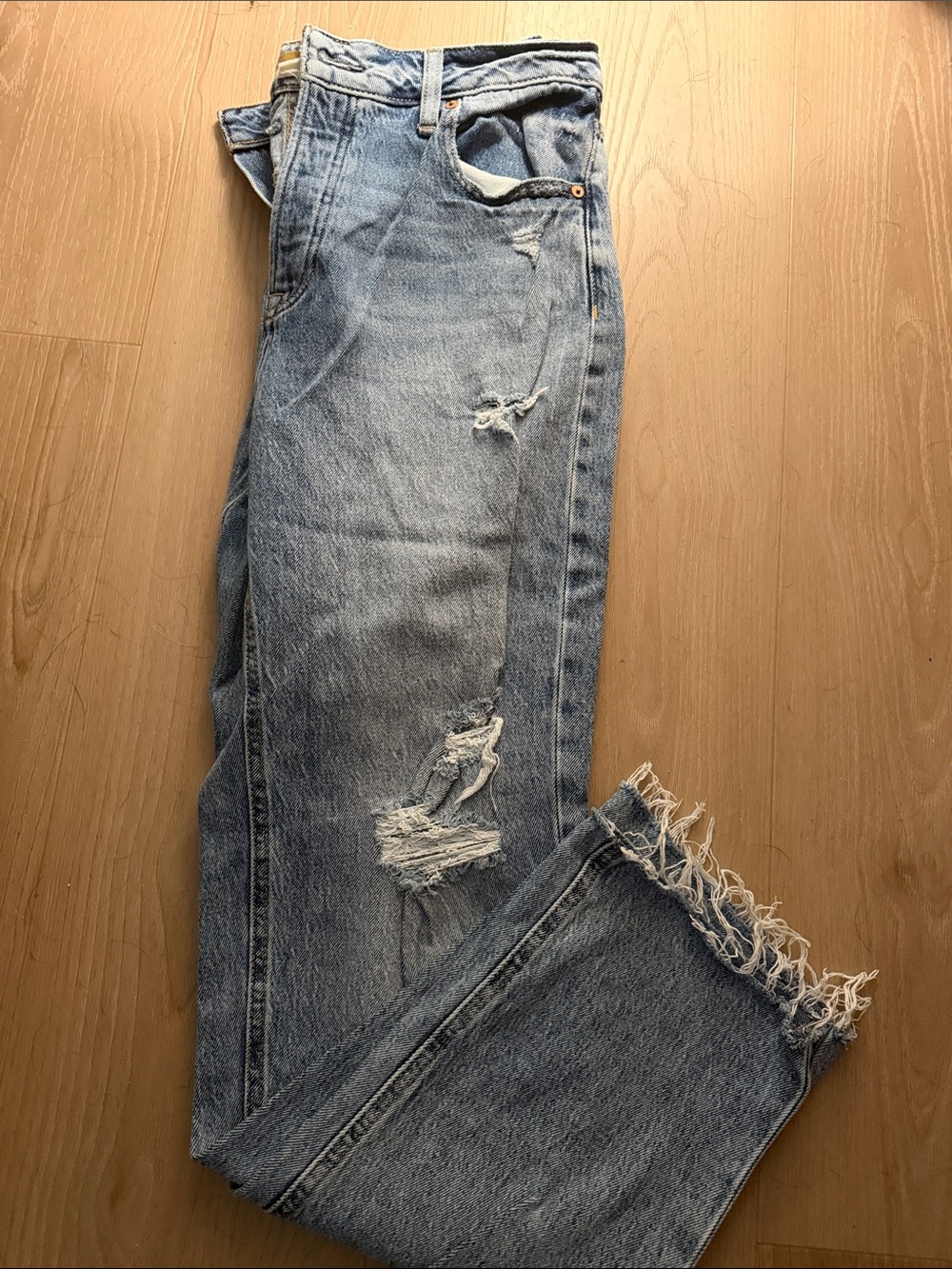 Mid-Rise Straight-Leg Distressed Jeans in Light Blue